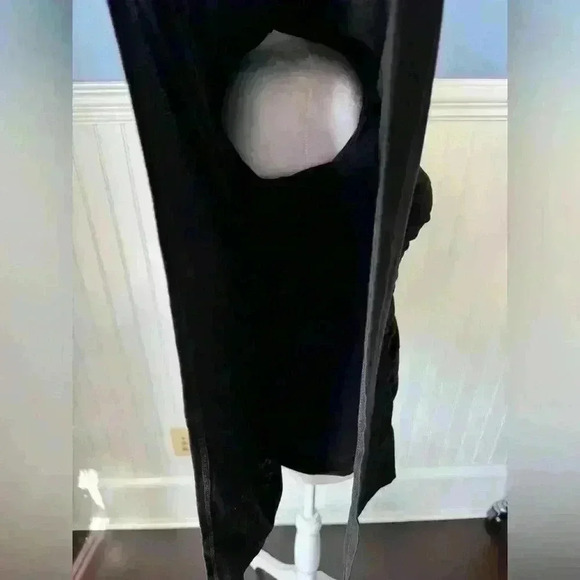 NWT Susana Monaco Ruched Butterfly Ruched Top ~ Black ~ Small ~ VERY FLATTERING! - Picture 5 of 7